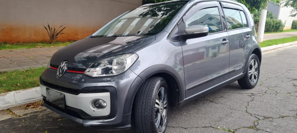 VOLKSWAGEN Cross UP
