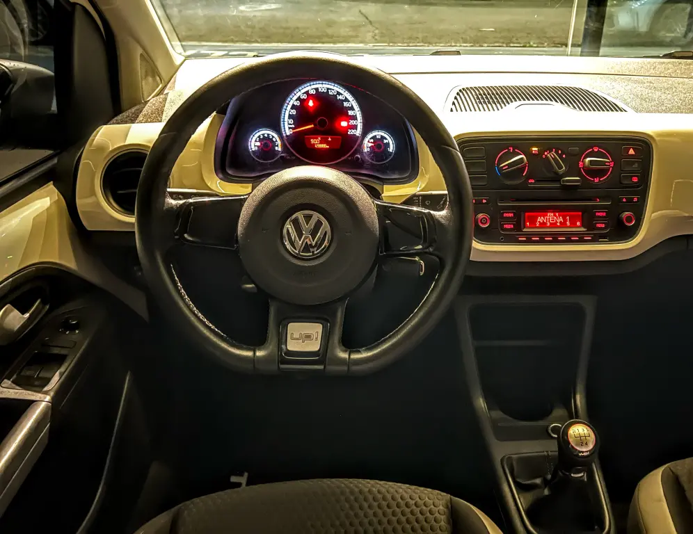 VOLKSWAGEN Cross UP - Foto