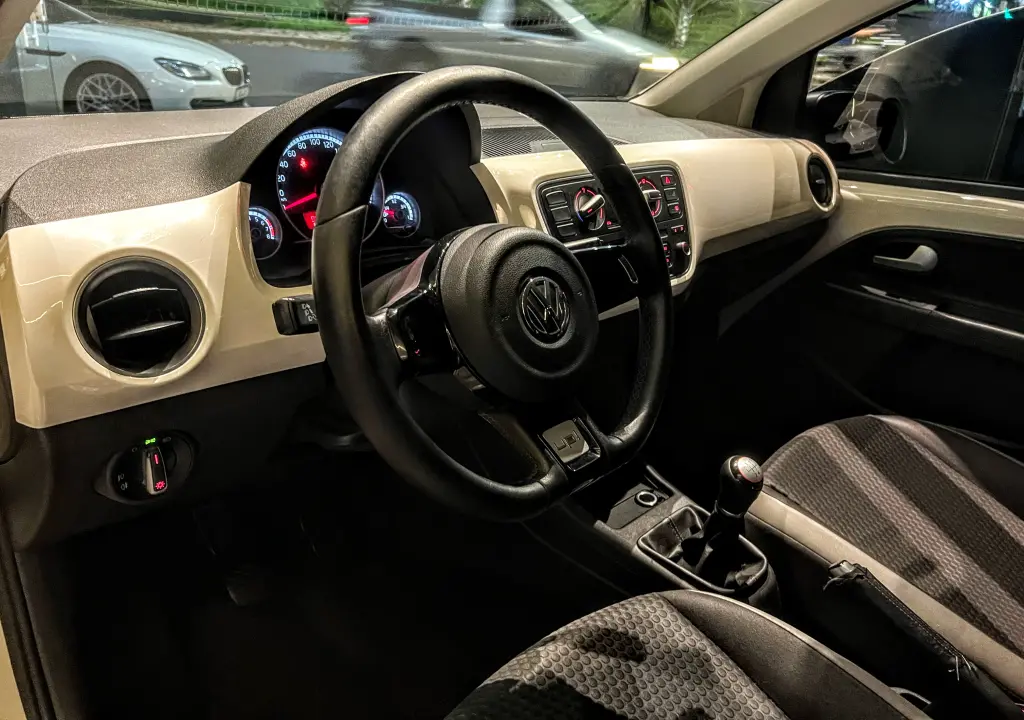VOLKSWAGEN Cross UP - Foto