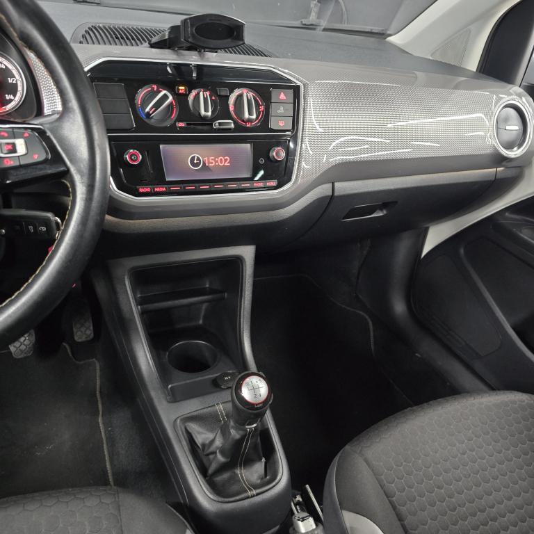 VOLKSWAGEN Cross UP - Foto