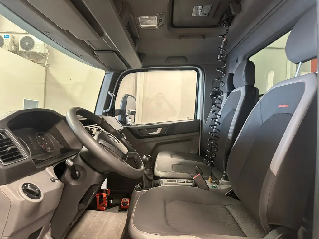 VOLKSWAGEN Delivery - Foto