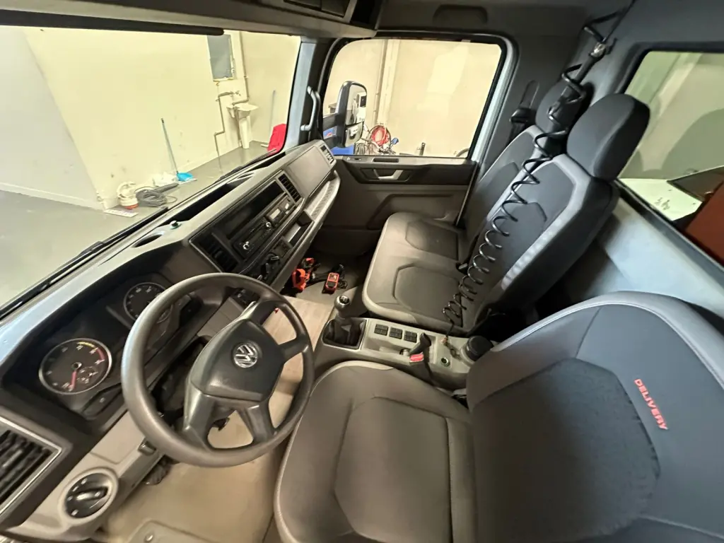 VOLKSWAGEN Delivery - Foto