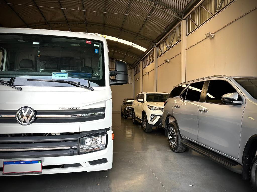 VOLKSWAGEN Delivery - Foto
