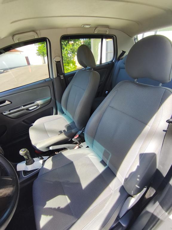 VOLKSWAGEN Fox - Foto