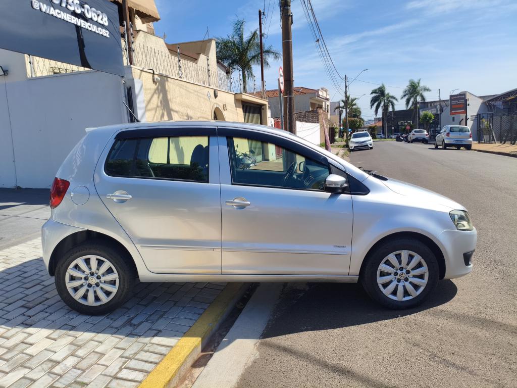 VOLKSWAGEN Fox - Foto