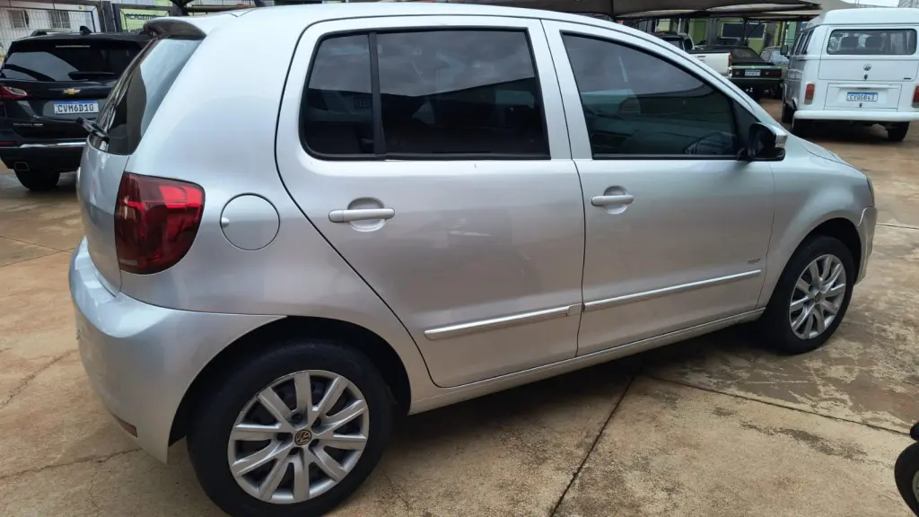VOLKSWAGEN Fox - Foto