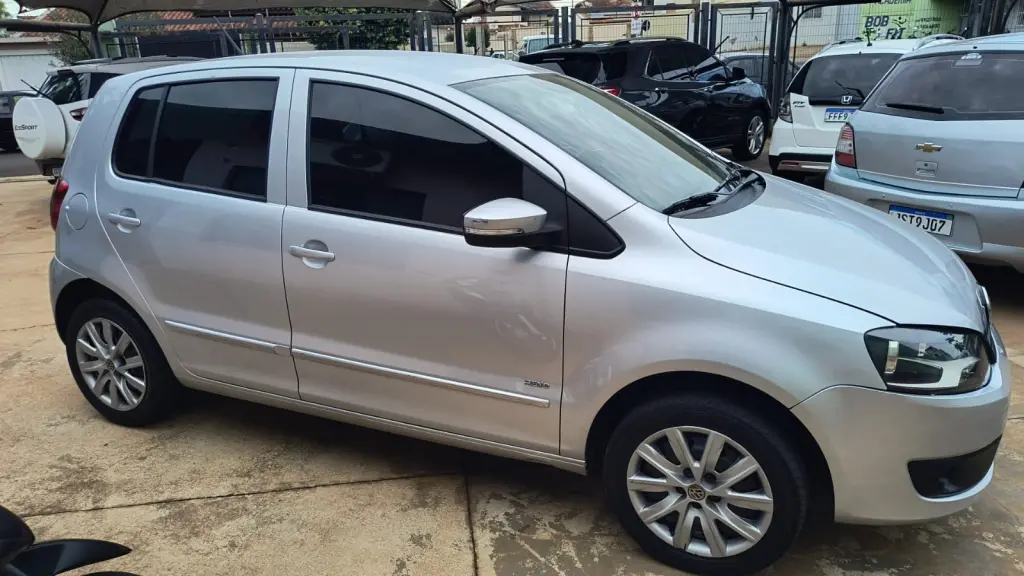 VOLKSWAGEN Fox - Foto