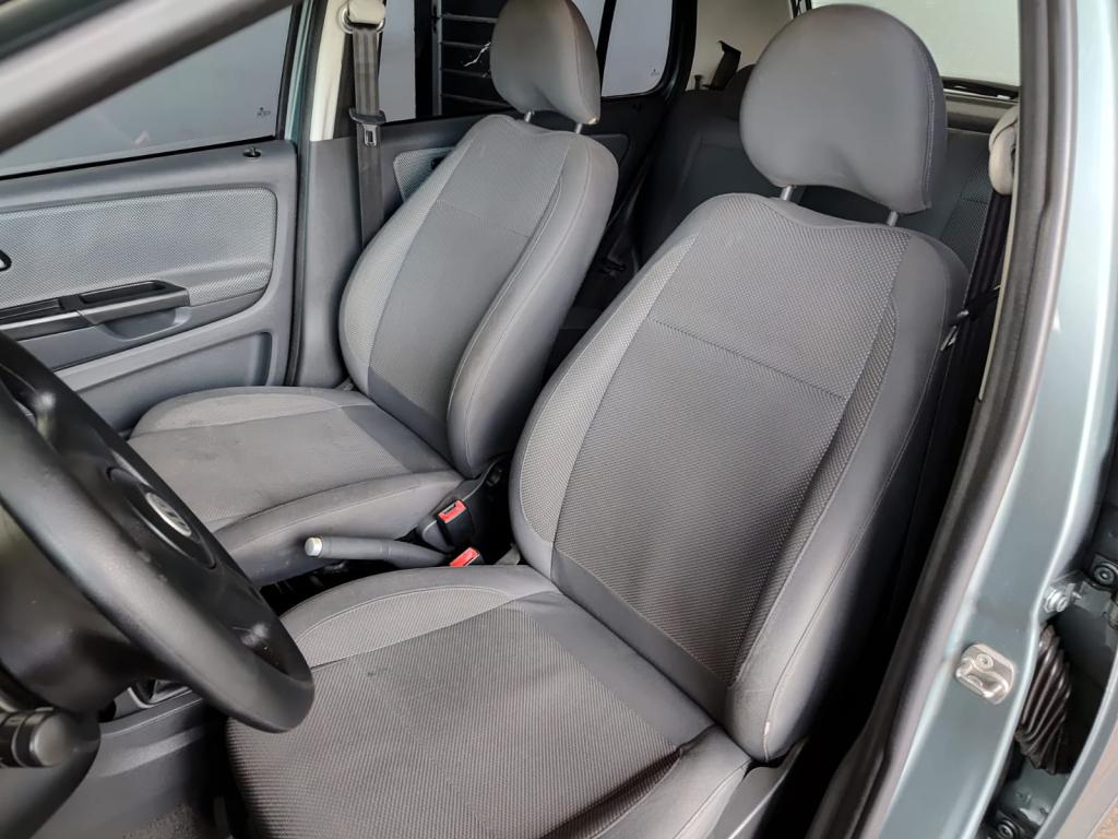 VOLKSWAGEN Fox - Foto