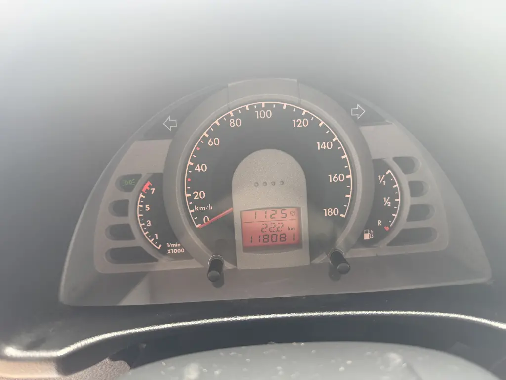VOLKSWAGEN Fox - Foto