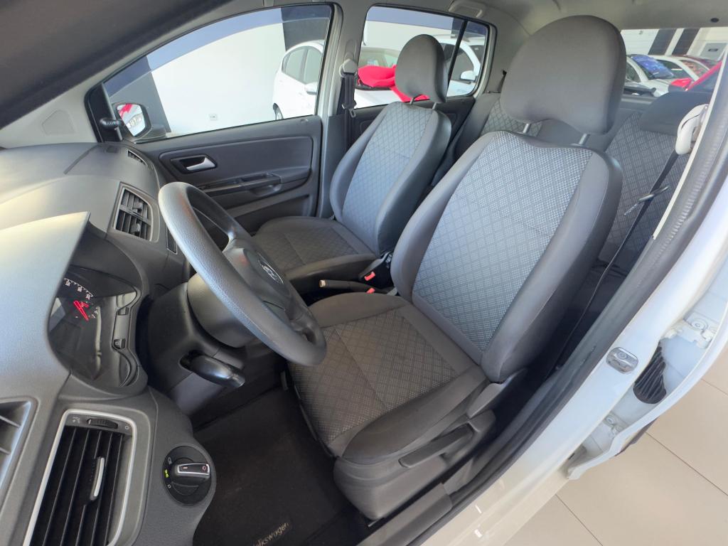 VOLKSWAGEN Fox - Foto