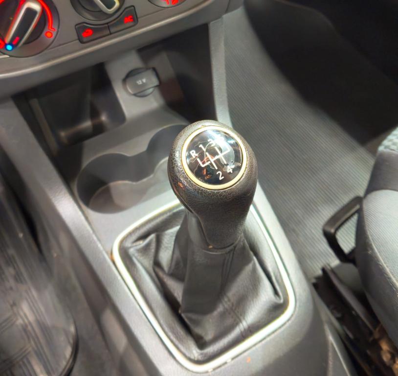 VOLKSWAGEN Fox - Foto