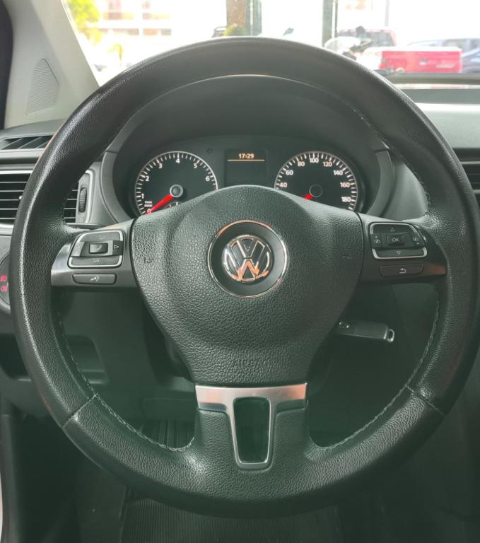 VOLKSWAGEN Fox - Foto