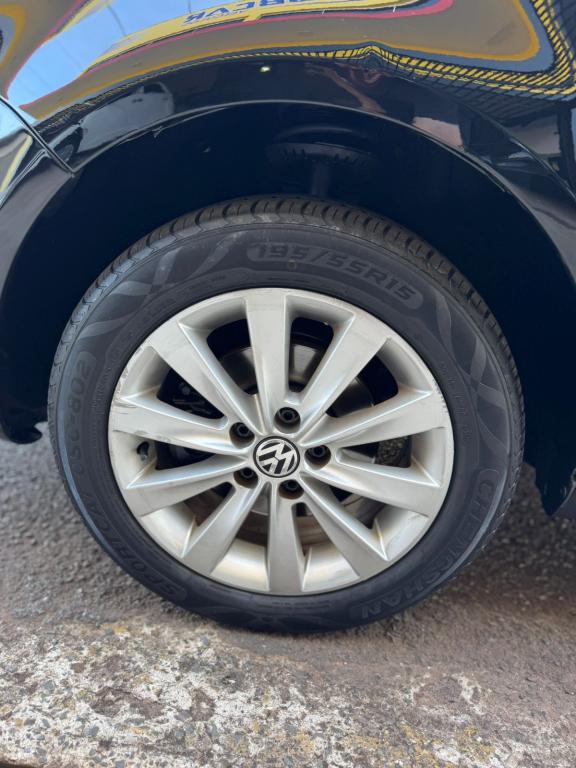 VOLKSWAGEN Fox - Foto