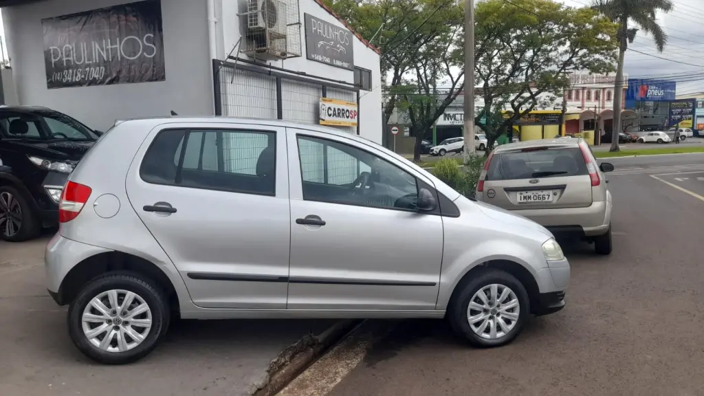 VOLKSWAGEN Fox - Foto