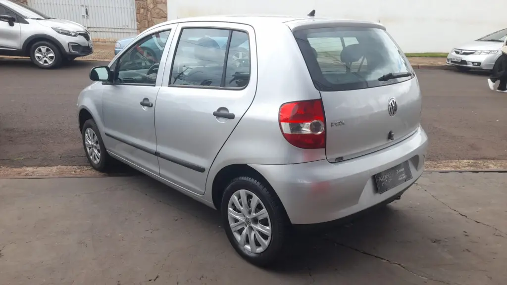 VOLKSWAGEN Fox - Foto