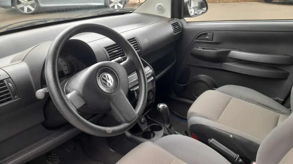 VOLKSWAGEN Fox - Foto
