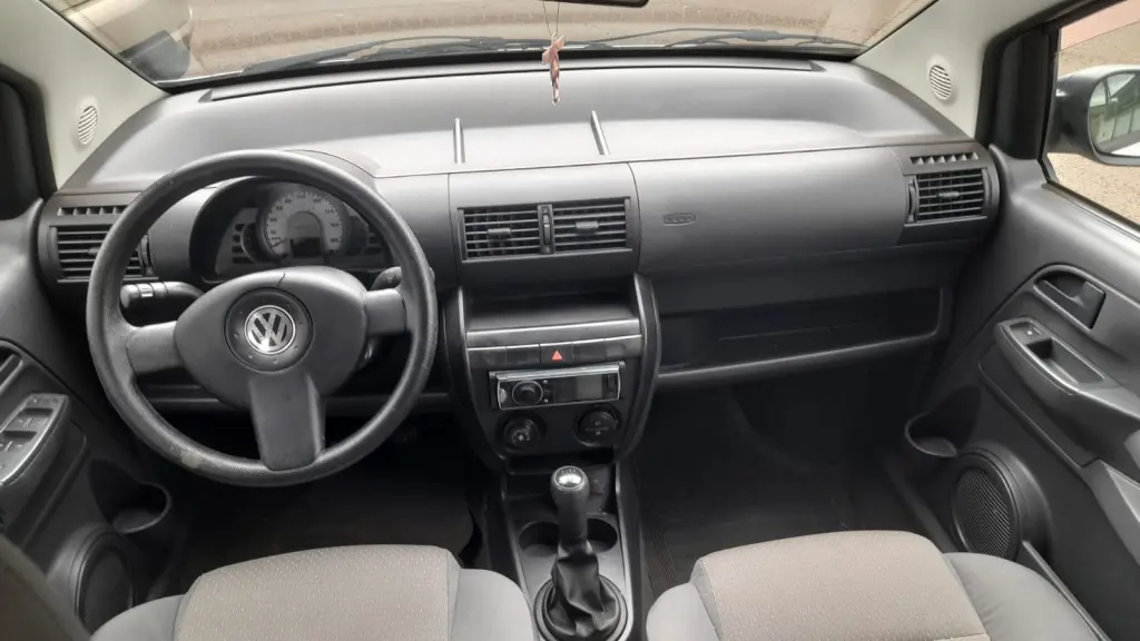 VOLKSWAGEN Fox - Foto