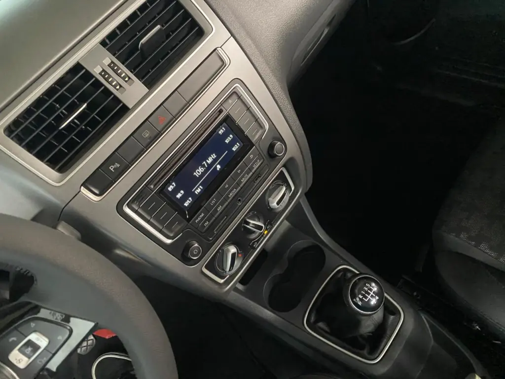 VOLKSWAGEN Fox - Foto