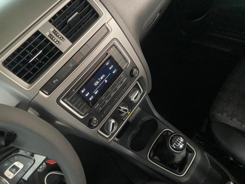 VOLKSWAGEN Fox - Foto