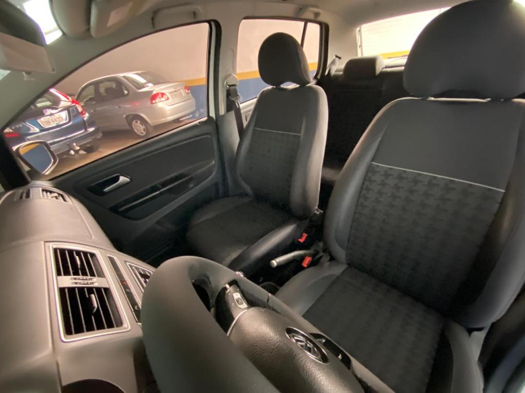 VOLKSWAGEN Fox - Foto