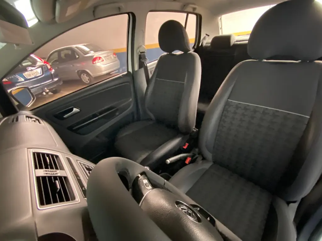 VOLKSWAGEN Fox - Foto