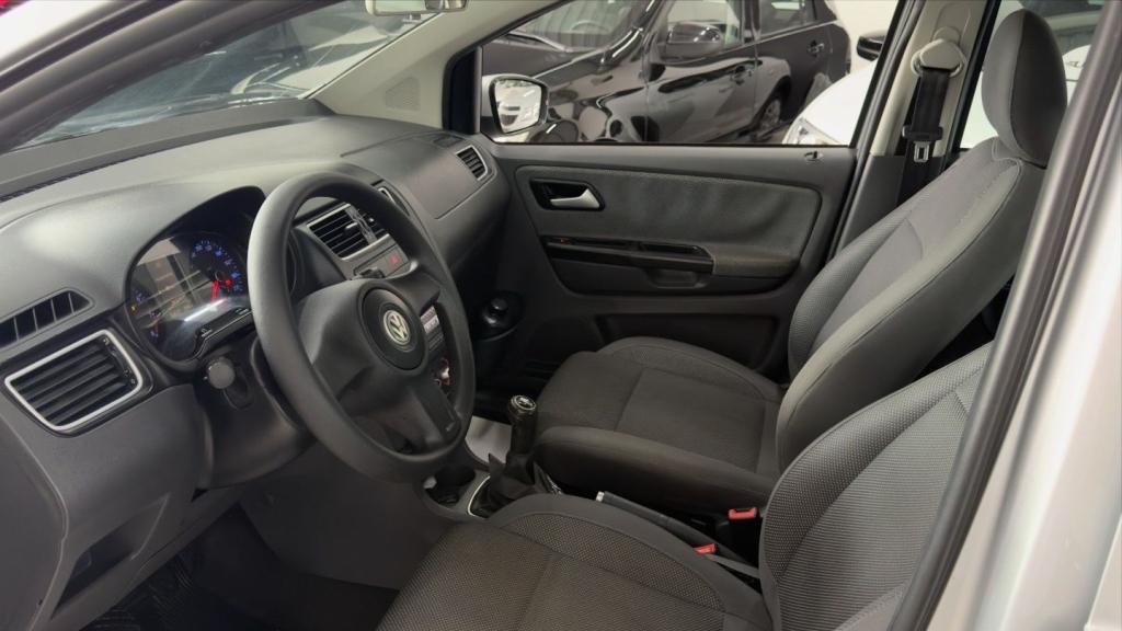 VOLKSWAGEN Fox - Foto