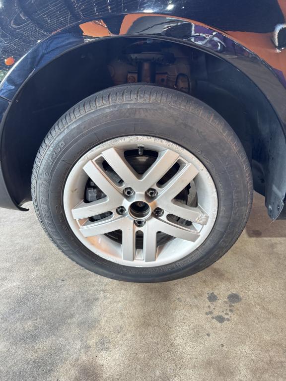 VOLKSWAGEN Fox - Foto