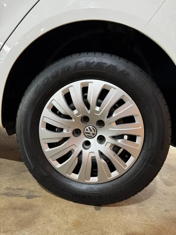 VOLKSWAGEN Fox - Foto