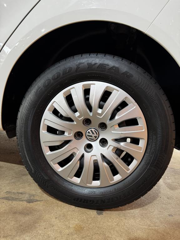 VOLKSWAGEN Fox - Foto