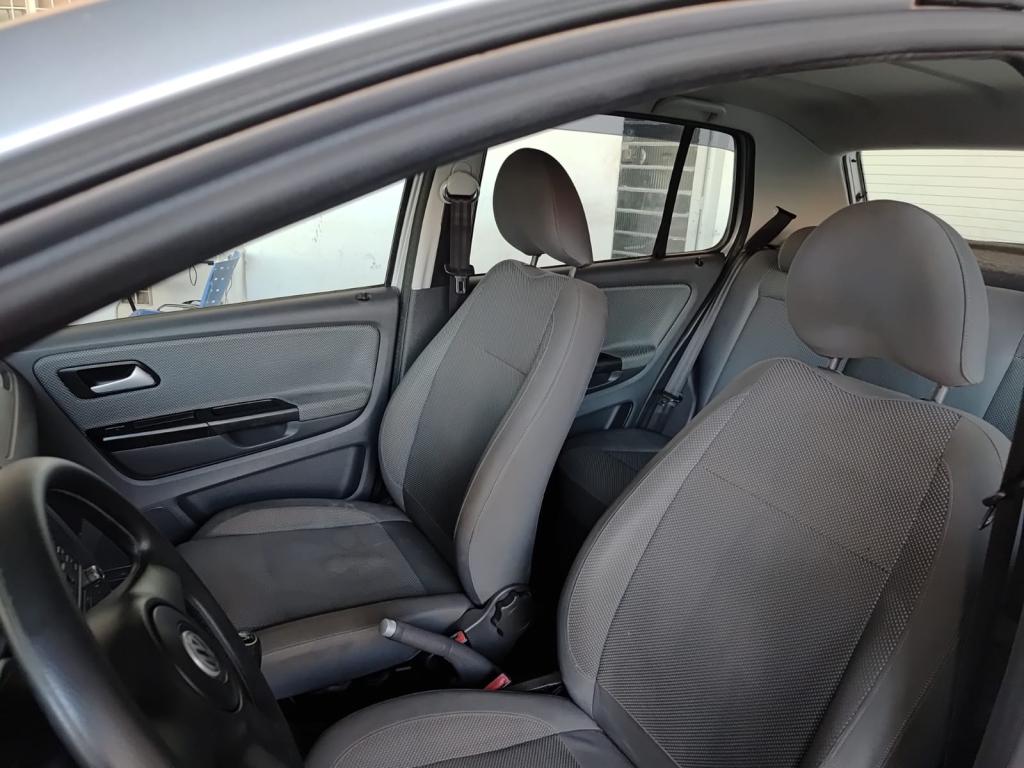 VOLKSWAGEN Fox - Foto
