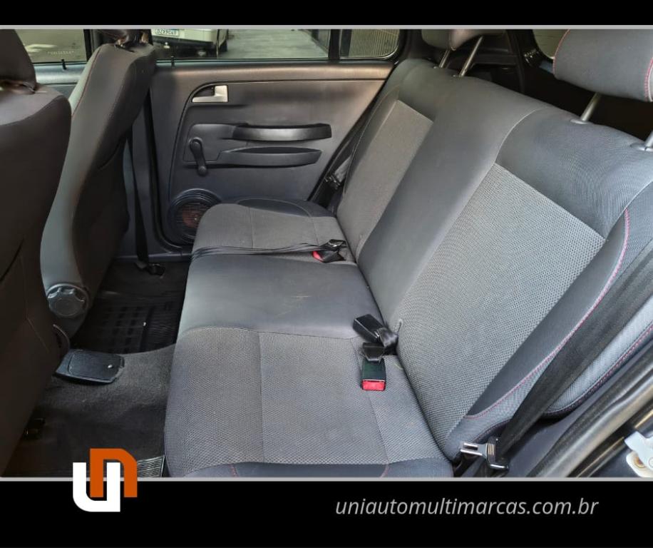 VOLKSWAGEN Fox - Foto