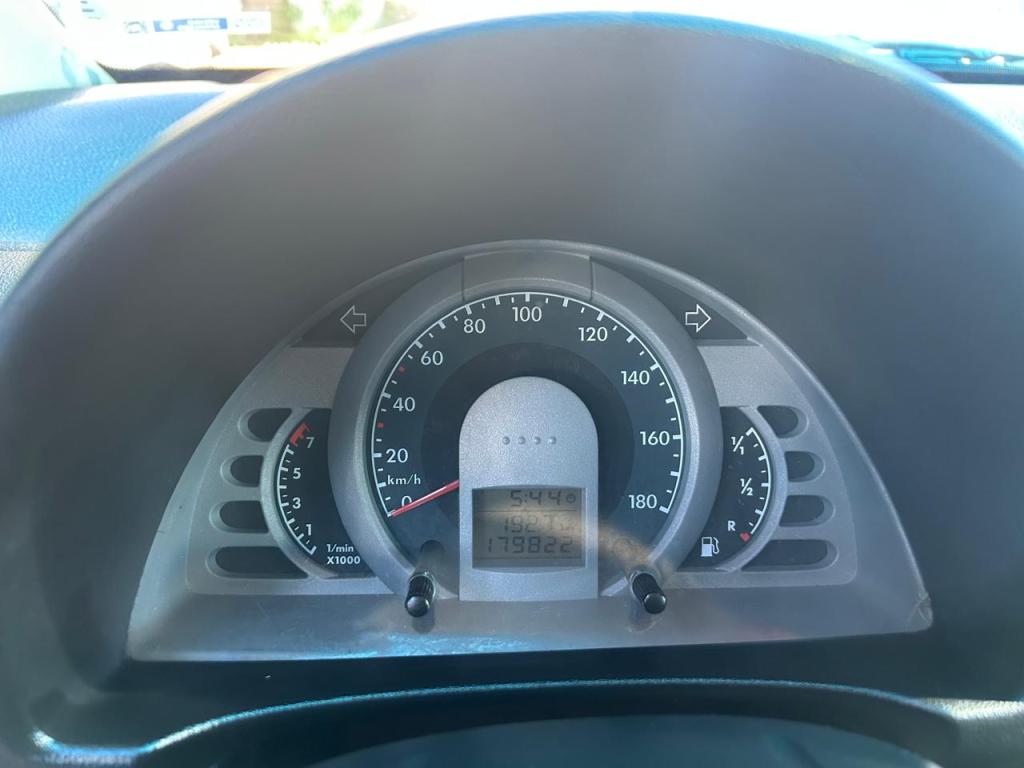 VOLKSWAGEN Fox - Foto