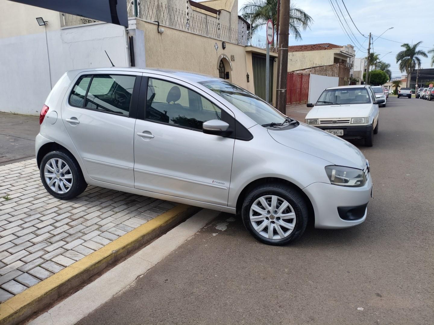 VOLKSWAGEN Fox - Foto
