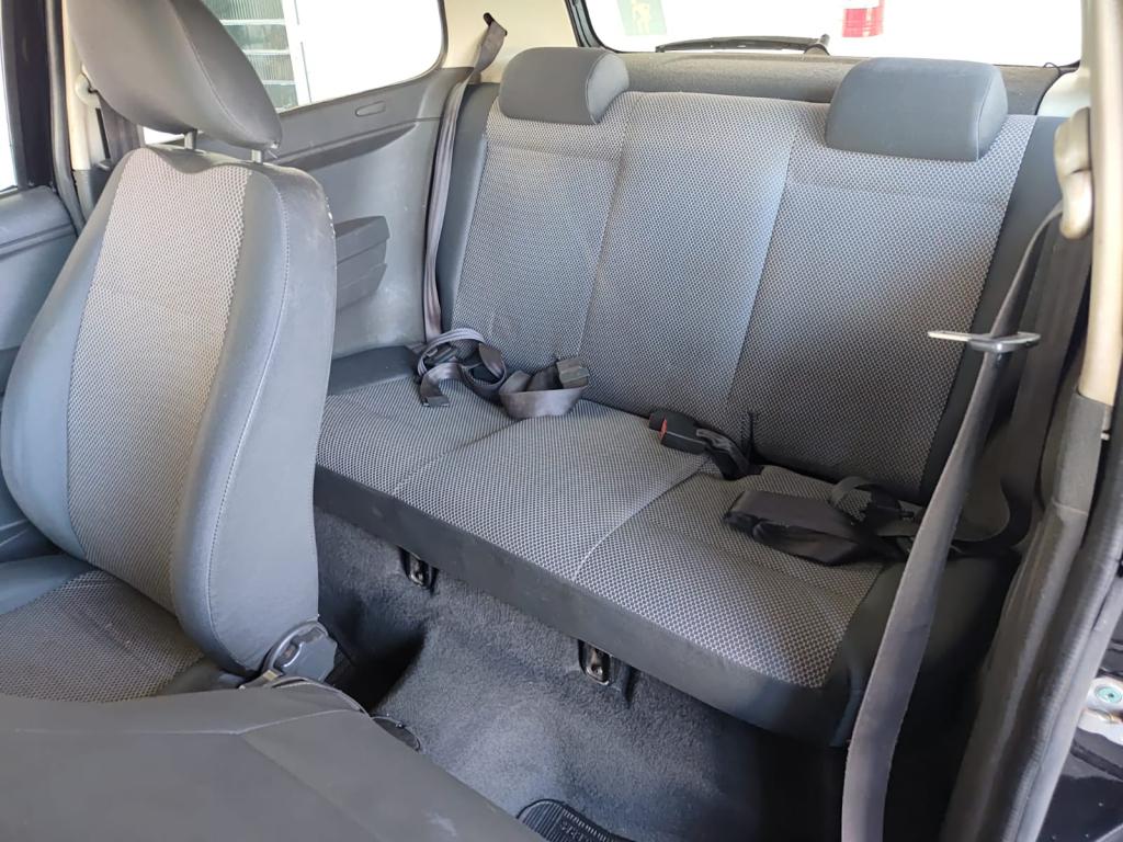 VOLKSWAGEN Fox - Foto