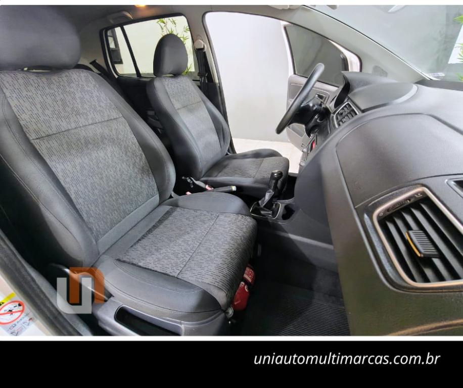 VOLKSWAGEN Fox - Foto