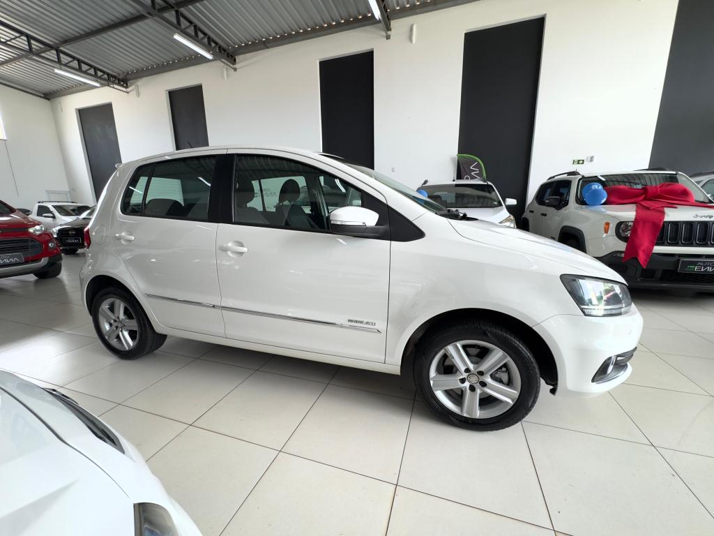 VOLKSWAGEN Fox - Foto