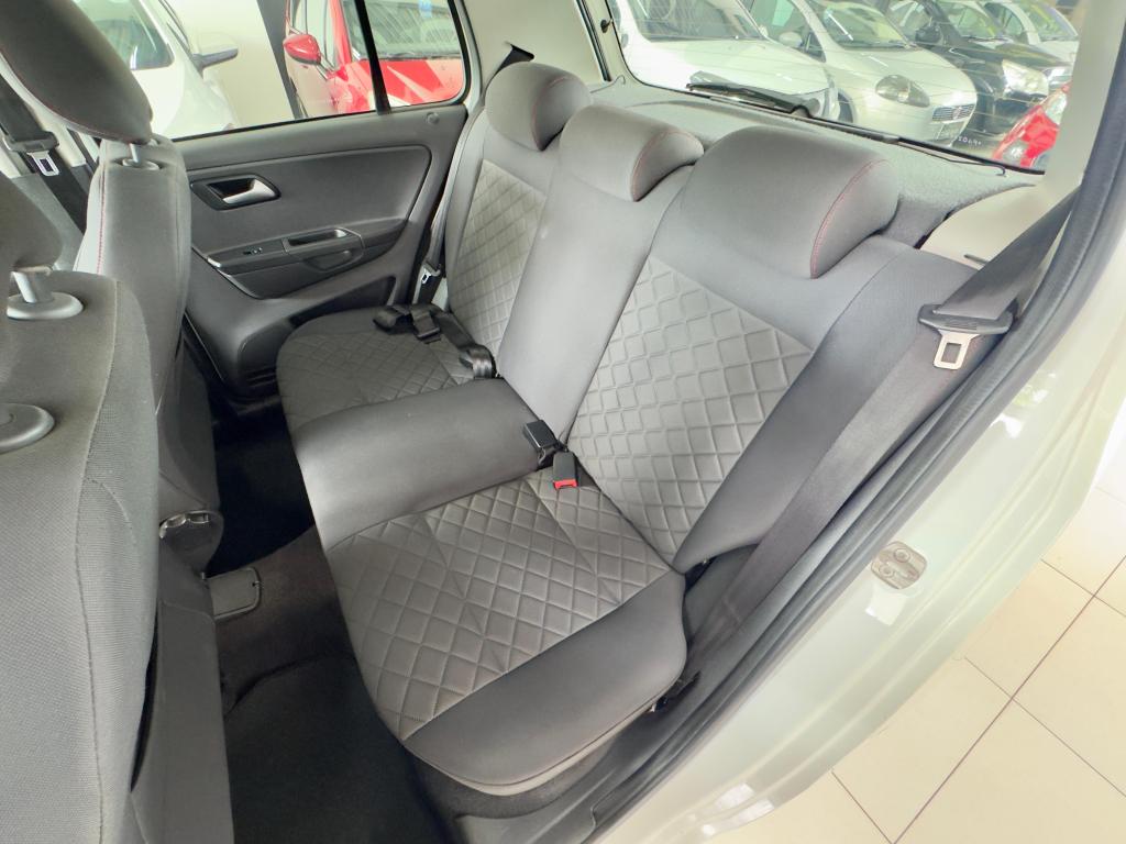 VOLKSWAGEN Fox - Foto