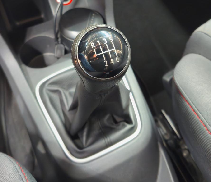 VOLKSWAGEN Fox - Foto