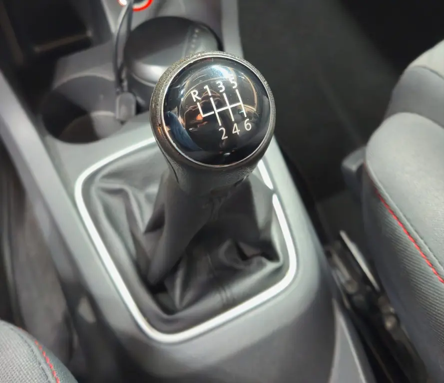 VOLKSWAGEN Fox - Foto