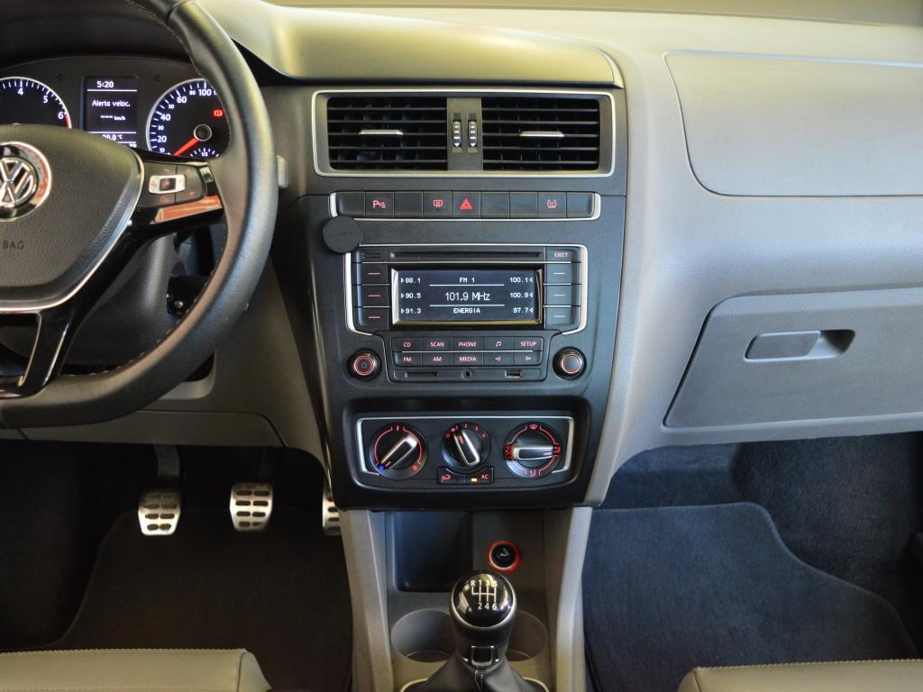 VOLKSWAGEN Fox - Foto