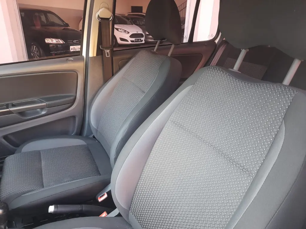 VOLKSWAGEN Fox - Foto