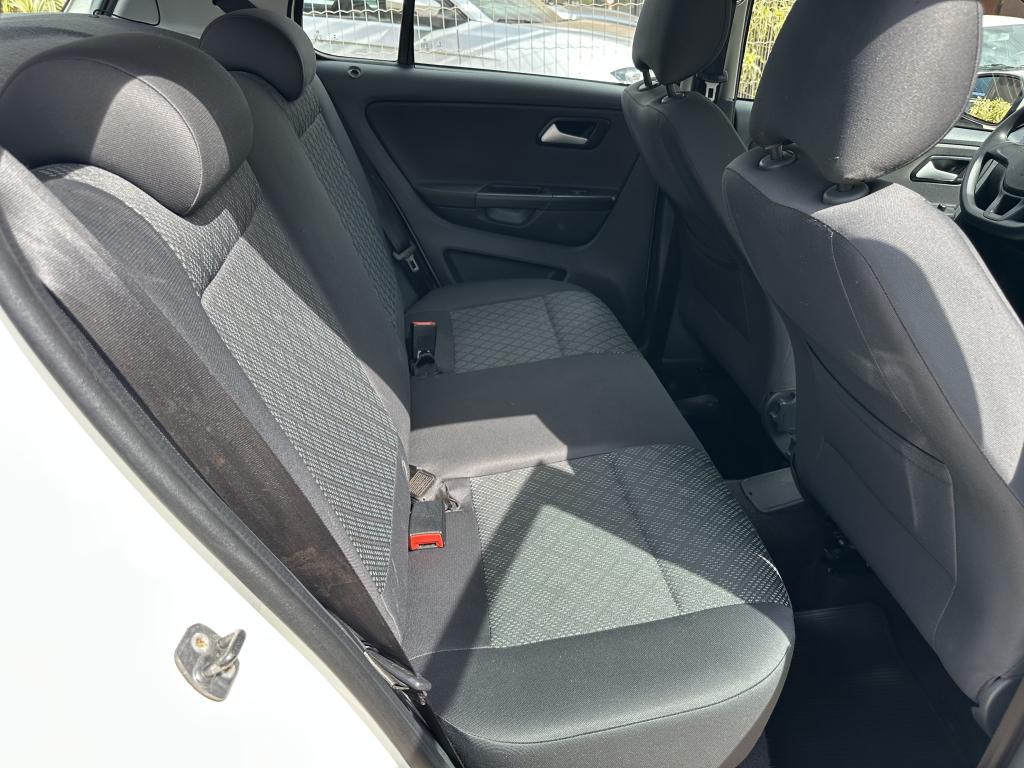 VOLKSWAGEN Fox - Foto