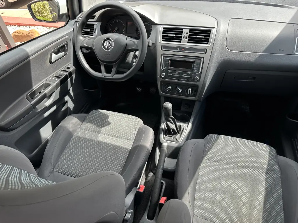 VOLKSWAGEN Fox - Foto