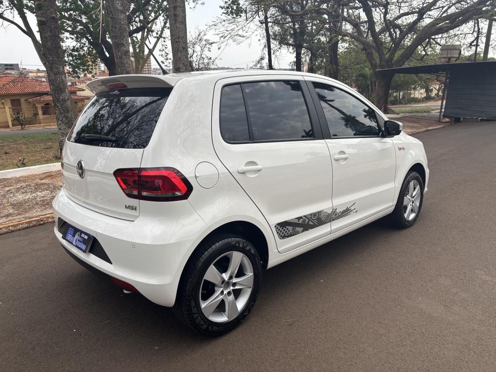 VOLKSWAGEN Fox - Foto
