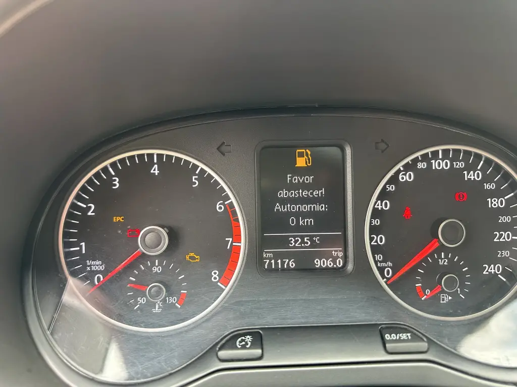 VOLKSWAGEN Fox - Foto