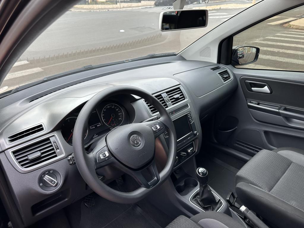 VOLKSWAGEN Fox - Foto