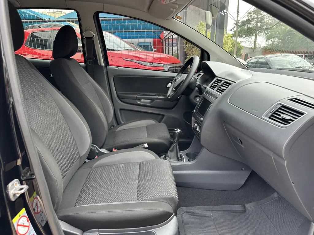 VOLKSWAGEN Fox - Foto