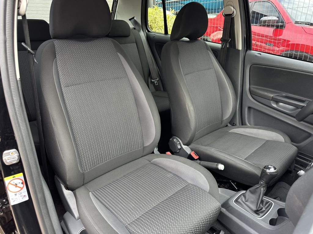 VOLKSWAGEN Fox - Foto