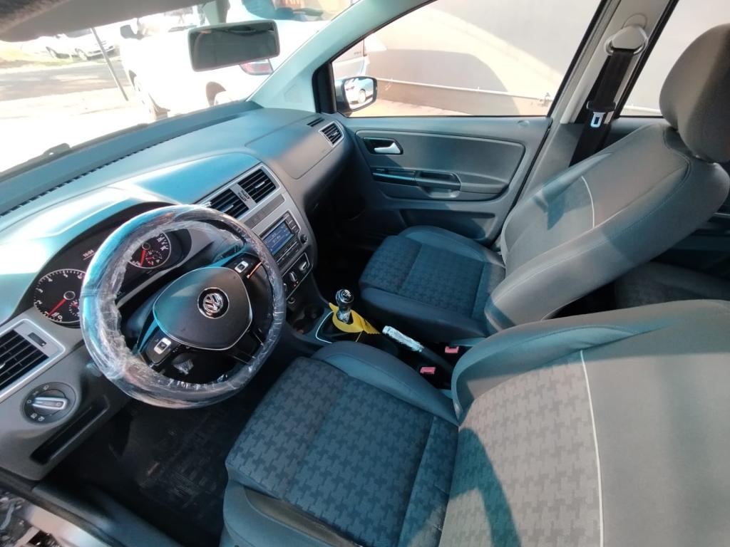 VOLKSWAGEN Fox - Foto