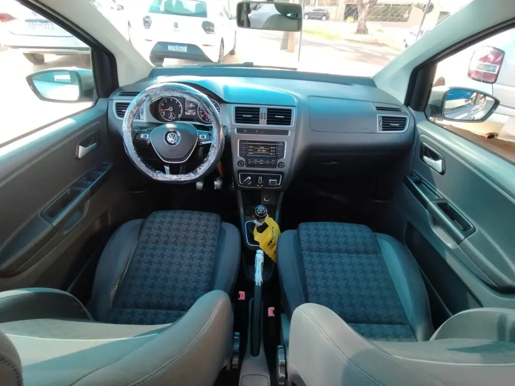 VOLKSWAGEN Fox - Foto